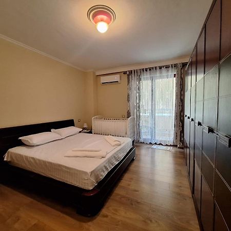 Alb Apartament Tirana Buitenkant foto
