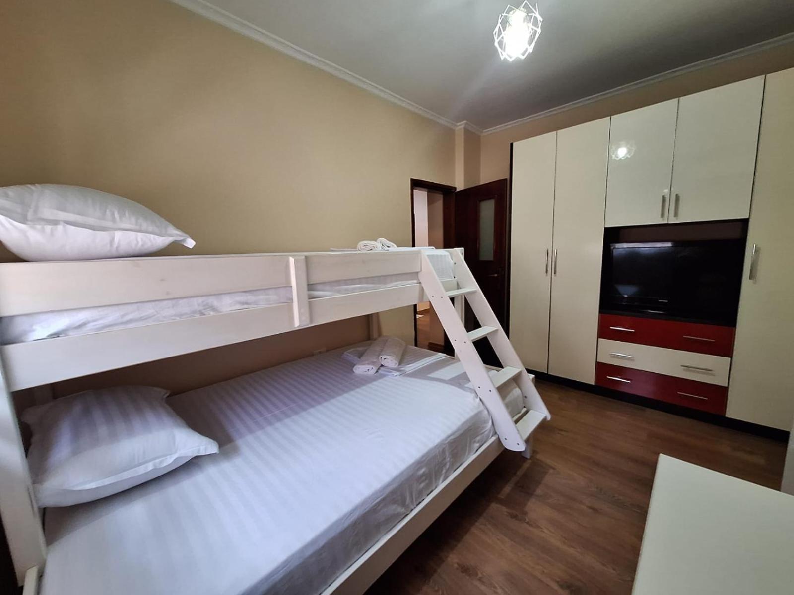 Alb Apartament Tirana Buitenkant foto